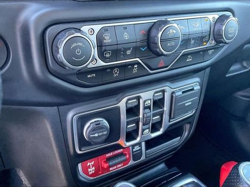 Used 2021 Jeep Gladiator Mojave image 30