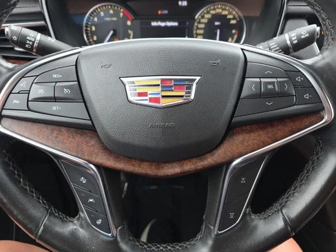 Used 2020 Cadillac XT5 Premium Luxury AWD/4WD image 23