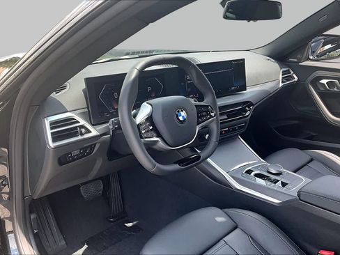Used 2025 BMW 230i Coupe w/ Convenience Package RWD image 16