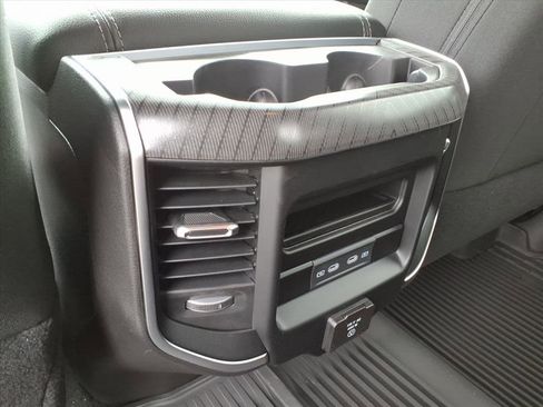 New 2026 RAM 2500 Big Horn AWD/4WD image 16