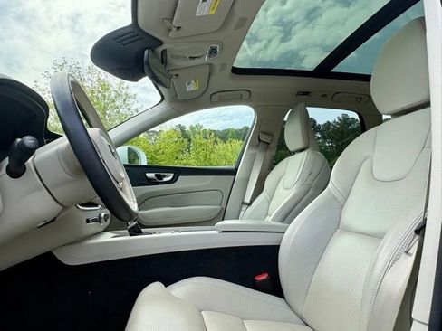 Used 2021 Volvo XC60 T5 Inscription w/ Advanced Package FWD image 27
