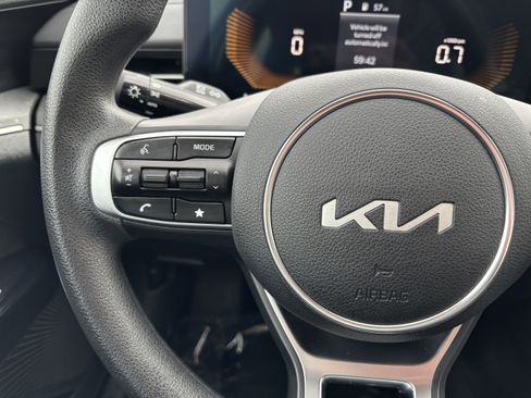 Used 2025 Kia K5 LXS FWD image 15