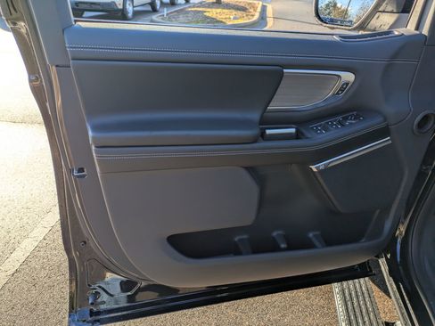 New 2025 Ford Expedition Max Platinum w/ Driver's Package image 16