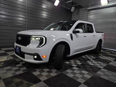 Used 2025 Ford Maverick Lobo image 42