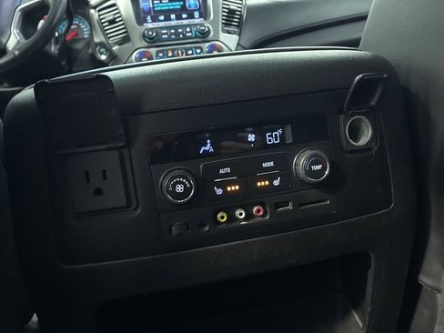 Used 2015 Chevrolet Tahoe LT AWD/4WD image 37
