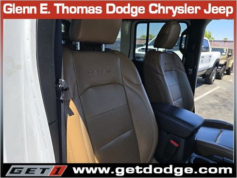 Used 2023 Jeep Wrangler Unlimited Sahara w/ Cold Weather Group AWD/4WD image 35