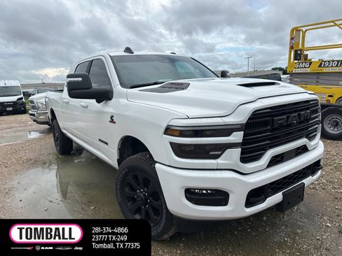 Used 2026 RAM 2500 Laramie AWD/4WD image 5