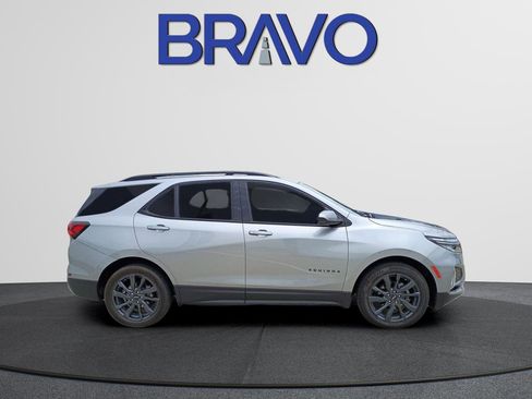 Used 2023 Chevrolet Equinox RS FWD image 4