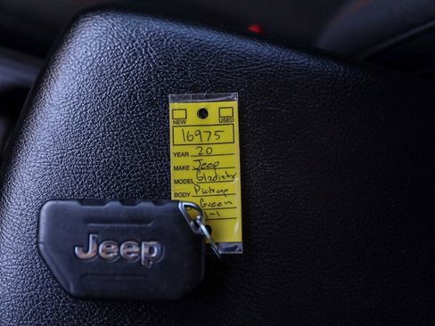 Used 2020 Jeep Gladiator Mojave w/ LED Lighting Group AWD/4WD image 41