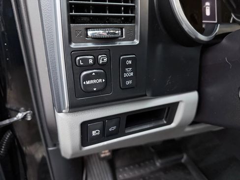 Used 2018 Toyota Sequoia Platinum image 15