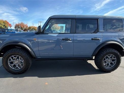 New 2025 Ford Bronco Badlands image 7