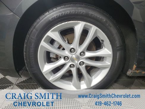 Used 2018 Chevrolet Malibu LT FWD image 30