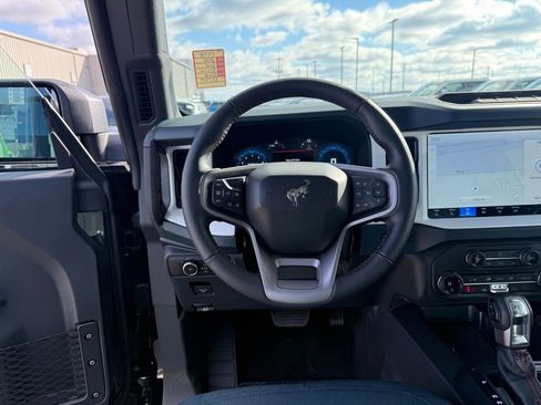 New 2025 Ford Bronco Heritage Edition image 13