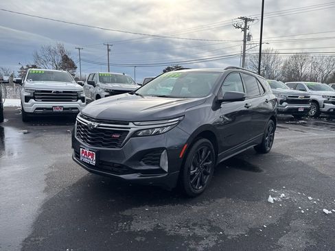 Used 2022 Chevrolet Equinox RS w/ RS Leather Package image 9