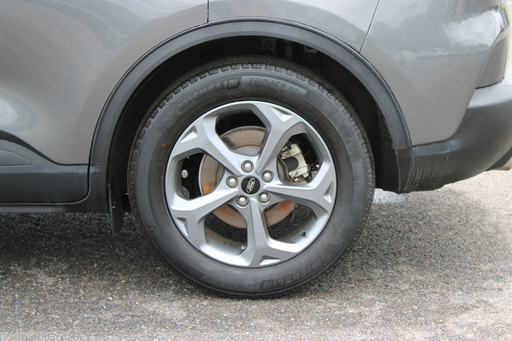 Used 2025 Ford Escape ST-Line FWD image 17