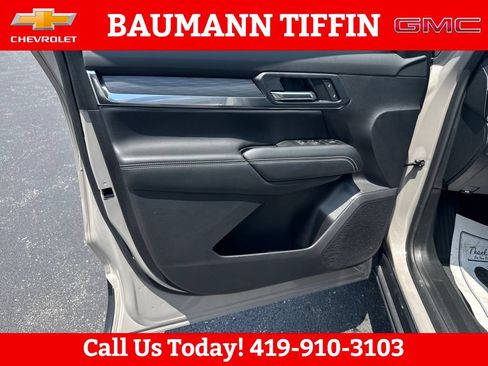 Used 2025 GMC Terrain Elevation AWD/4WD image 18