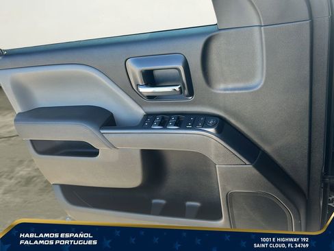 Used 2019 Chevrolet Silverado 1500 Custom w/ Custom Convenience Package AWD/4WD image 11