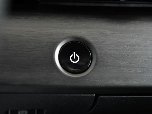 Used 2024 Nissan Ariya FWD image 36