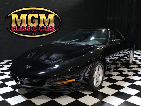 Used 1996 Pontiac Firebird Formula RWD image 1