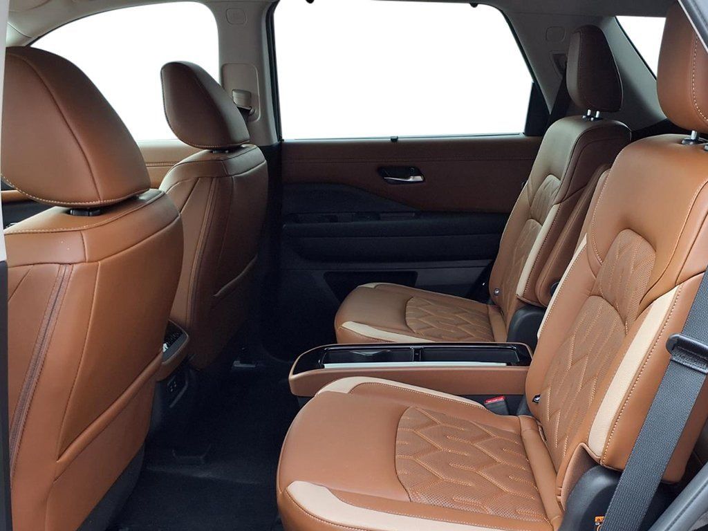 New 2026 Nissan Pathfinder Platinum AWD/4WD image 23