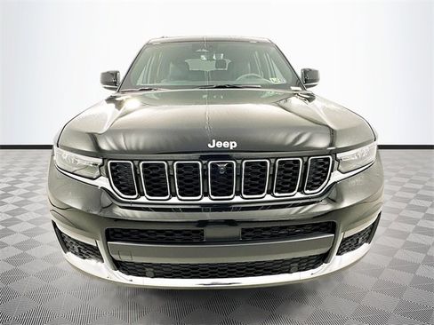 New 2025 Jeep Grand Cherokee L Limited w/ Luxury Tech Group II image 2