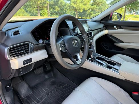Used 2019 Honda Accord EX image 22
