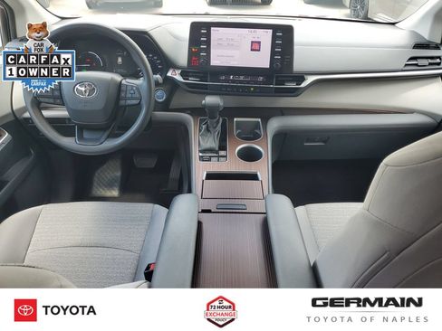 Used 2023 Toyota Sienna LE FWD image 19