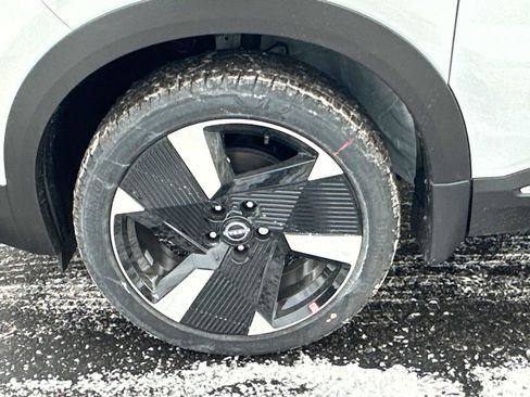 New 2026 Nissan Kicks SR w/ SR Premium Package image 10