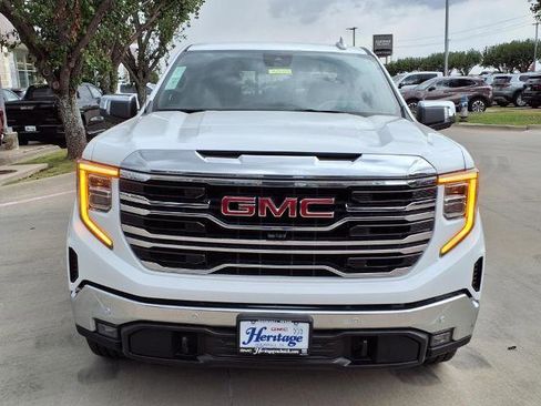 New 2026 GMC Sierra 1500 SLT image 24