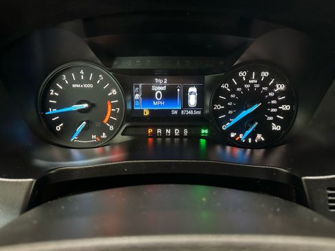 Certified 2019 Ford Explorer FWD image 29