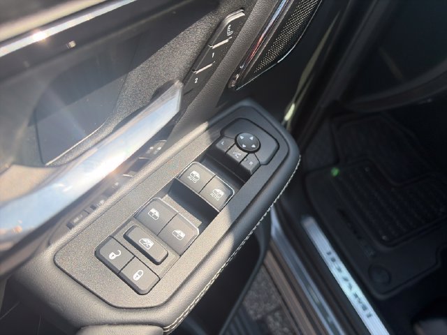 Used 2026 RAM 1500 Limited AWD/4WD image 11