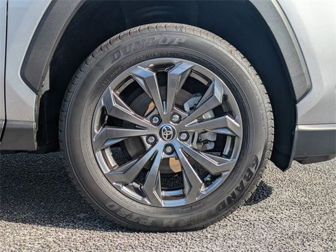 Used 2024 Toyota RAV4 XLE Premium image 11