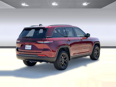 New 2026 Jeep Grand Cherokee Altitude AWD/4WD image 9