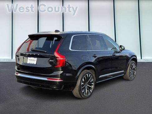 Used 2025 Volvo XC90 B5 Plus image 4