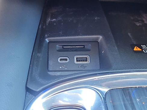 Used 2022 Buick Enclave Premium w/ Experience Buick Package image 12