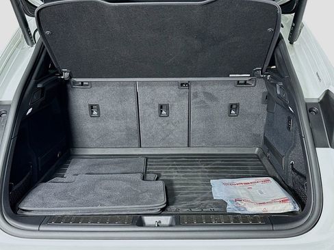 Used 2025 Porsche Macan 4S Electric image 28