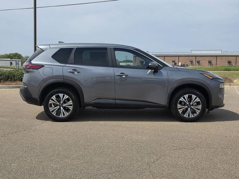 Used 2023 Nissan Rogue SV AWD/4WD image 8