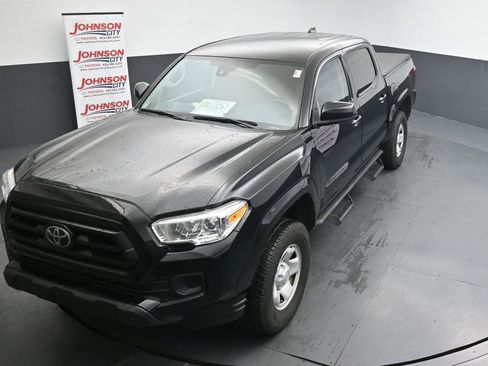 Used 2020 Toyota Tacoma SR AWD/4WD image 12