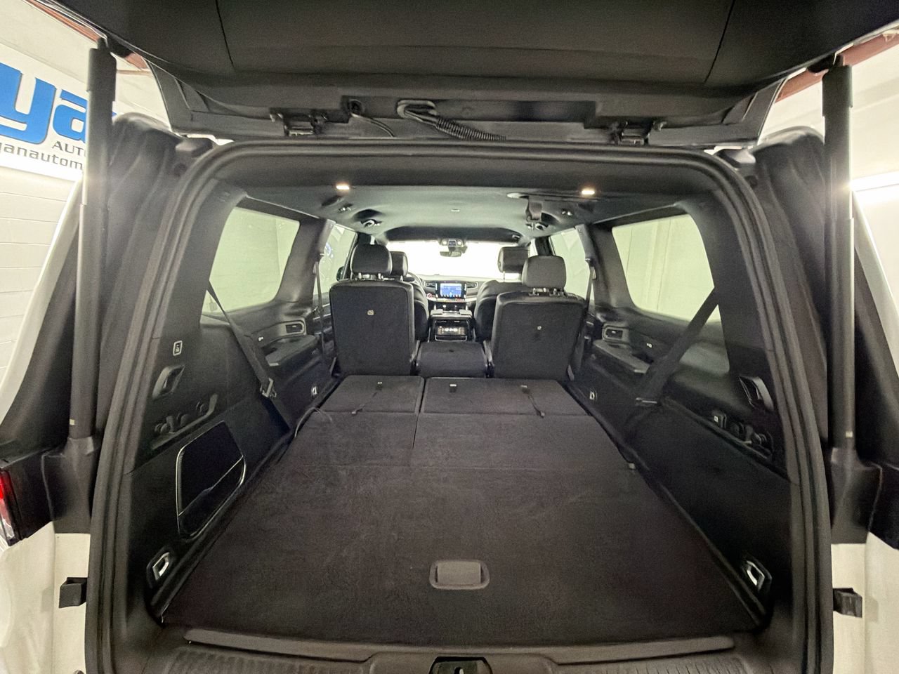 Used 2024 Jeep Wagoneer Series II w/ Flexible Seating Group RWD image 24