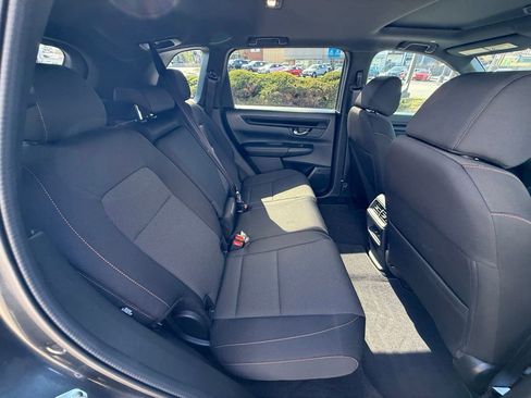 Used 2025 Honda CR-V Sport image 37