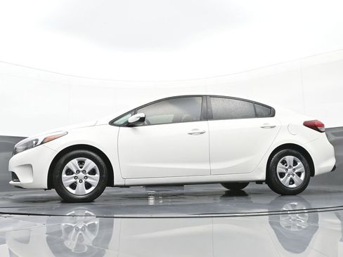 Used 2018 Kia Forte LX w/ LX Rear Camera Package image 43