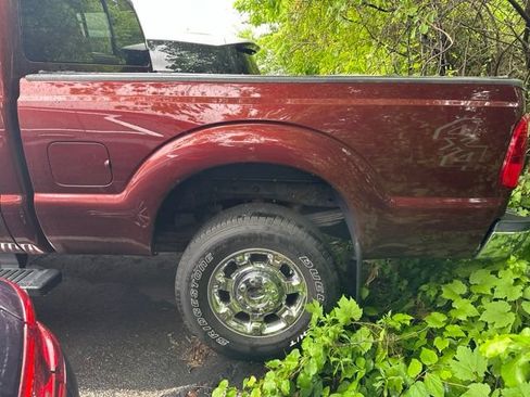 Used 2016 Ford F250 XLT w/ XLT Premium Package AWD/4WD image 4