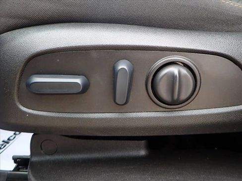 Used 2024 Chevrolet Equinox LT image 13