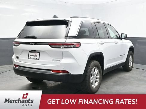 Used 2022 Jeep Grand Cherokee Laredo w/ Luxury Tech Group I AWD/4WD image 7