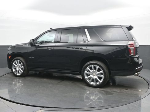 Used 2024 Chevrolet Tahoe High Country AWD/4WD image 3