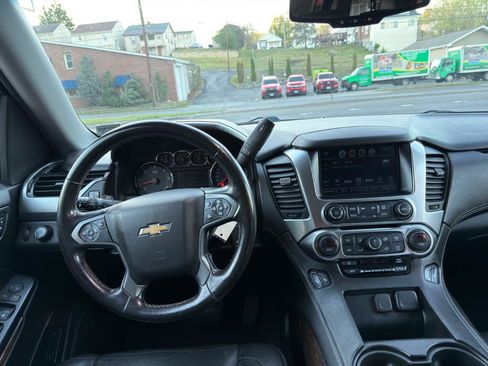 Used 2019 Chevrolet Suburban LT image 20