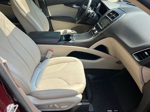 Used 2019 Lincoln Nautilus Reserve AWD/4WD image 15
