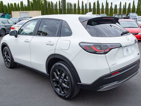 Certified 2023 Honda HR-V Sport image 10