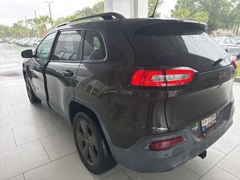 Used 2016 Jeep Cherokee 75th Anniversary FWD image 7