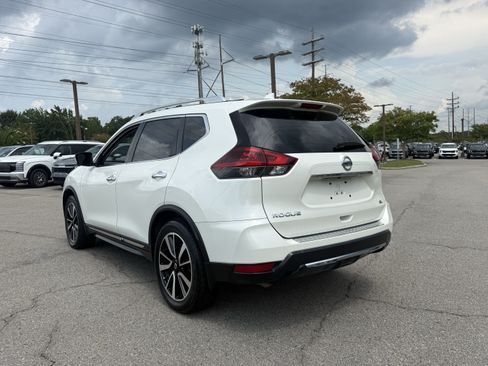 Used 2018 Nissan Rogue SL w/ Premium Package FWD image 3